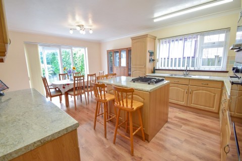 View Full Details for Tunbury Avenue, Chatham, Kent ME5 9HY