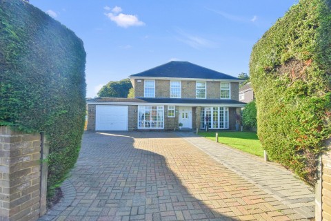 View Full Details for Fairview Avenue, Wigmore, Gillingham, Kent ME8 0PX