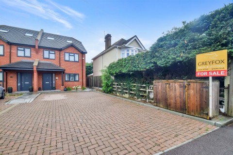 View Full Details for Maidstone Road, Wigmore, Gillingham, Kent ME8 0LR