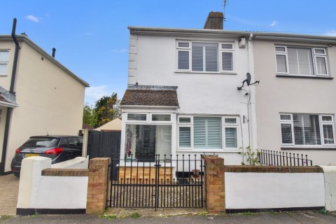 View Full Details for Henry Street, Rainham, Gillingham, Kent ME8 8HE