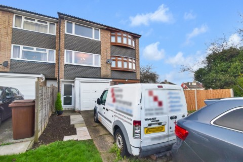 View Full Details for Caldew Avenue, Rainham, Gillingham, Kent ME8 6TP