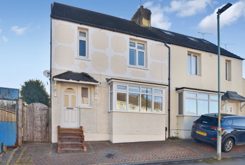 View Full Details for Canadian Avenue, Gillingham, Kent ME7 2DP